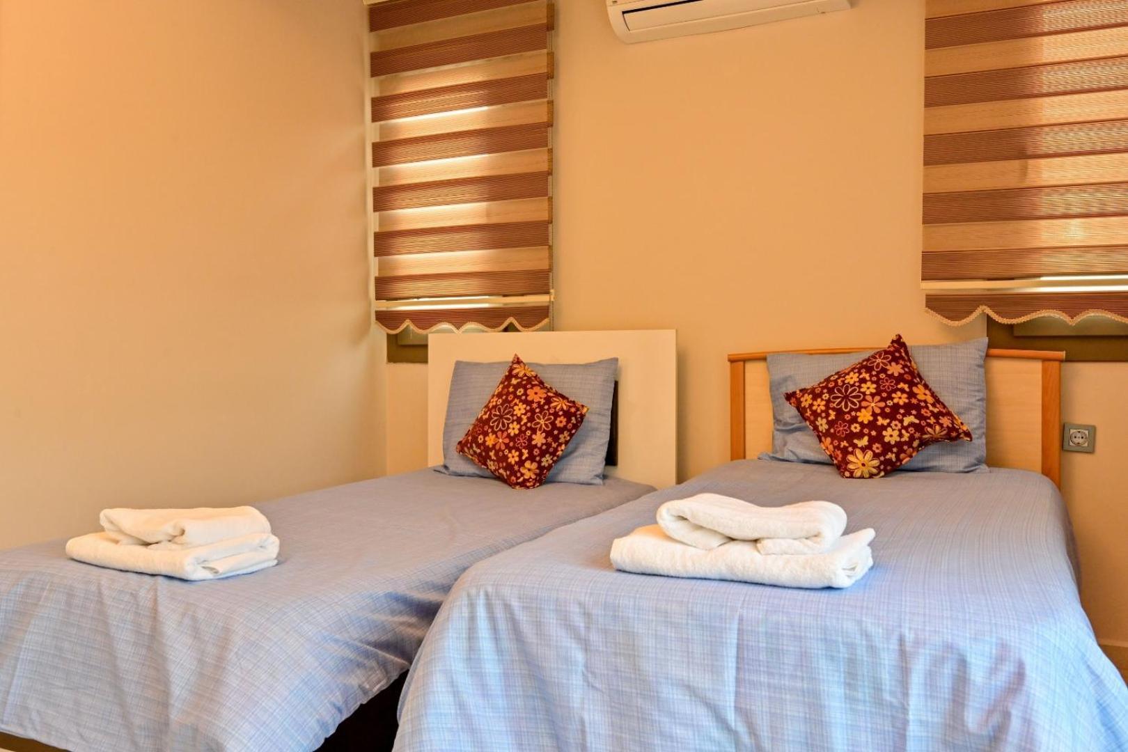 Lorenzo- 4 Bedroom Holiday Villa In Hisaronu Фетхие Экстерьер фото
