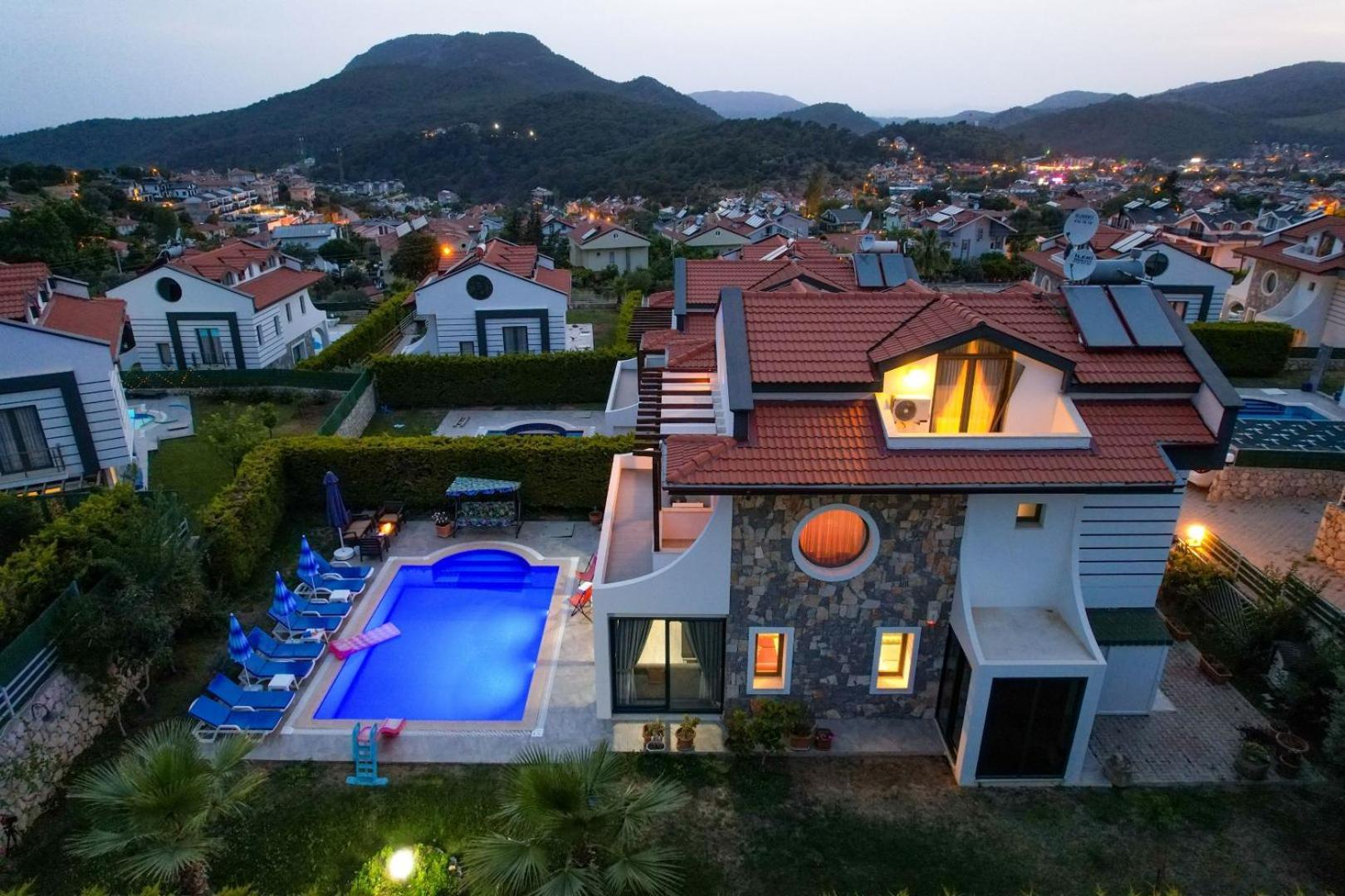 Lorenzo- 4 Bedroom Holiday Villa In Hisaronu Фетхие Экстерьер фото