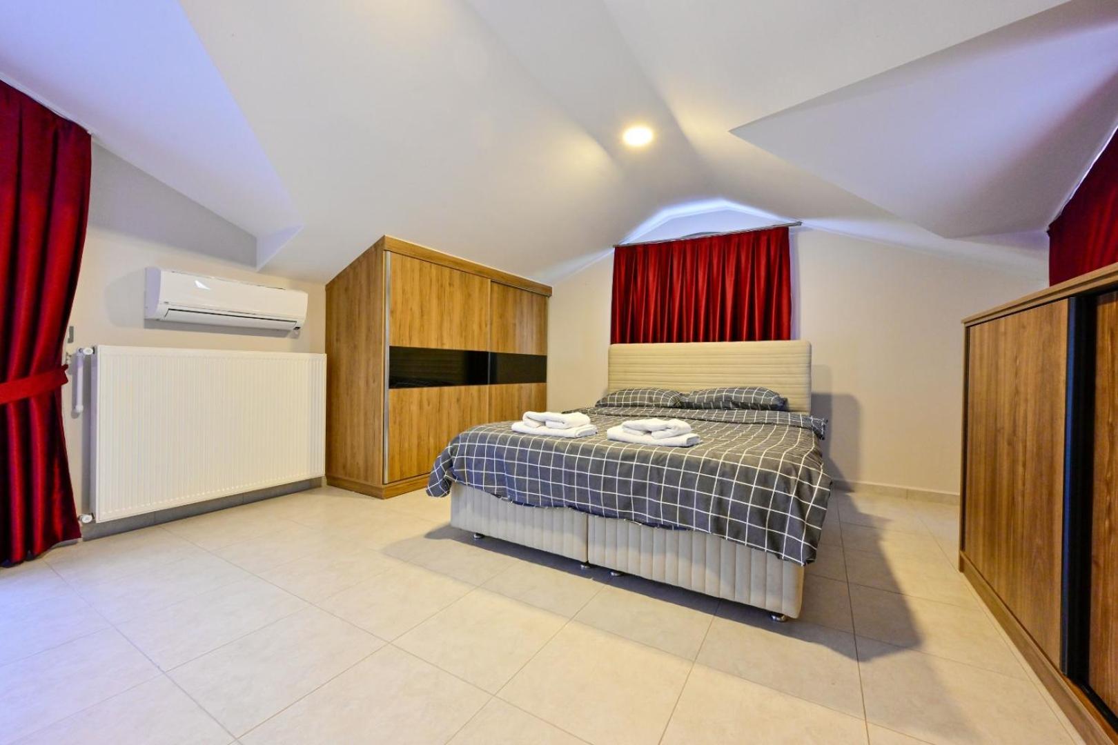 Lorenzo- 4 Bedroom Holiday Villa In Hisaronu Фетхие Экстерьер фото